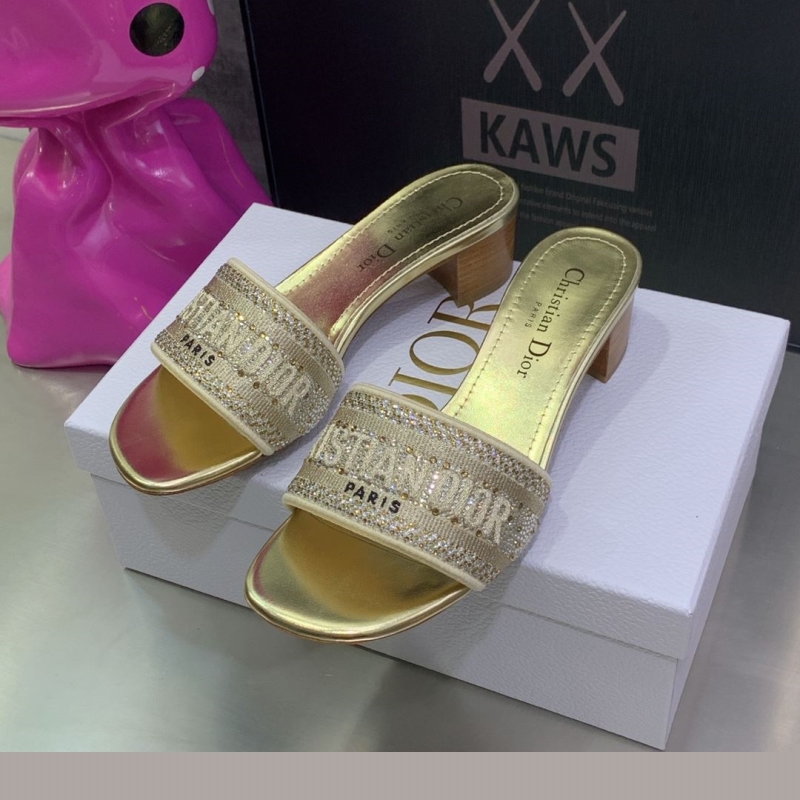 ch**an D*or slippers